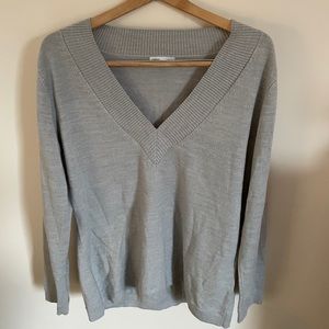NY&CO Gray V-Neck Sweater size XL